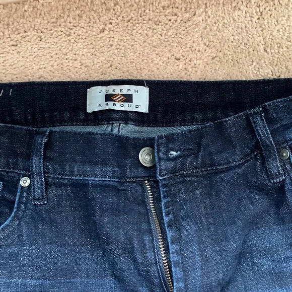 Used - Picture 2 of 4